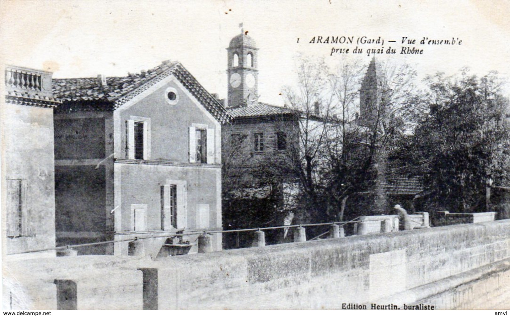 205-3769 -  30 - ARAMON - Vue D'ensemble Prise Du Quai Du Rhône - Aramon