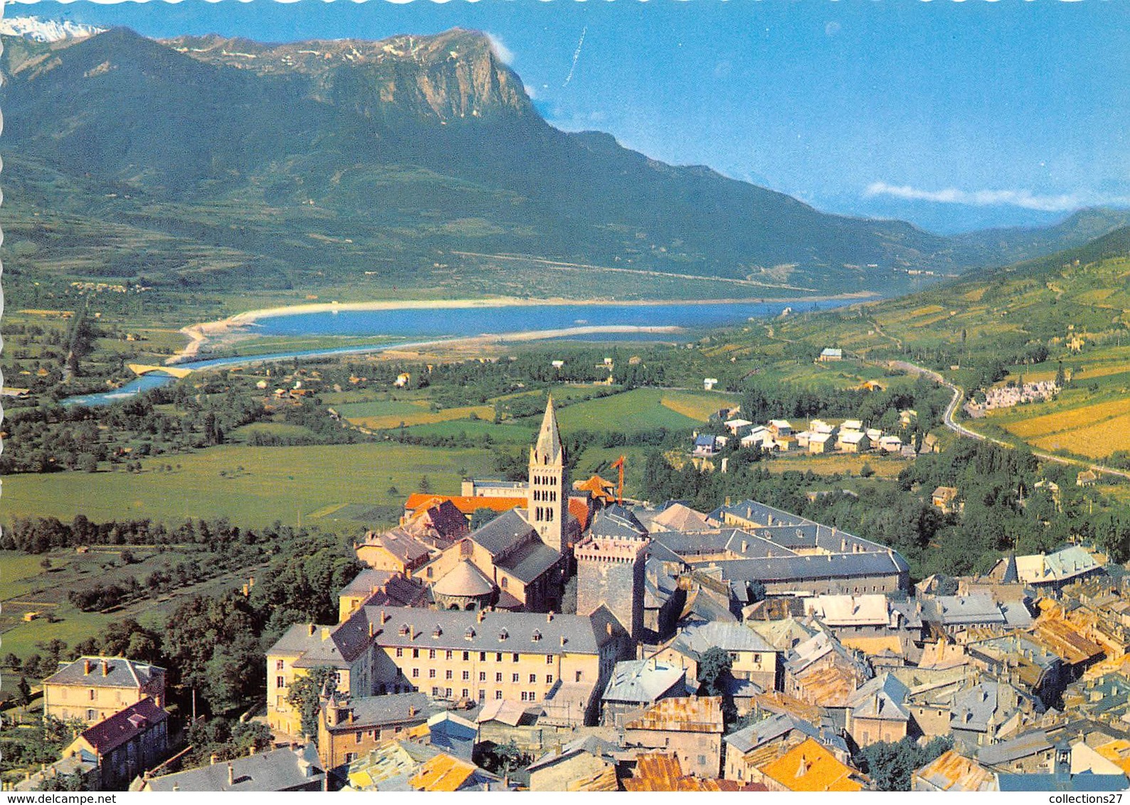 05-EMBRUN- VUE AERIENNE - Embrun