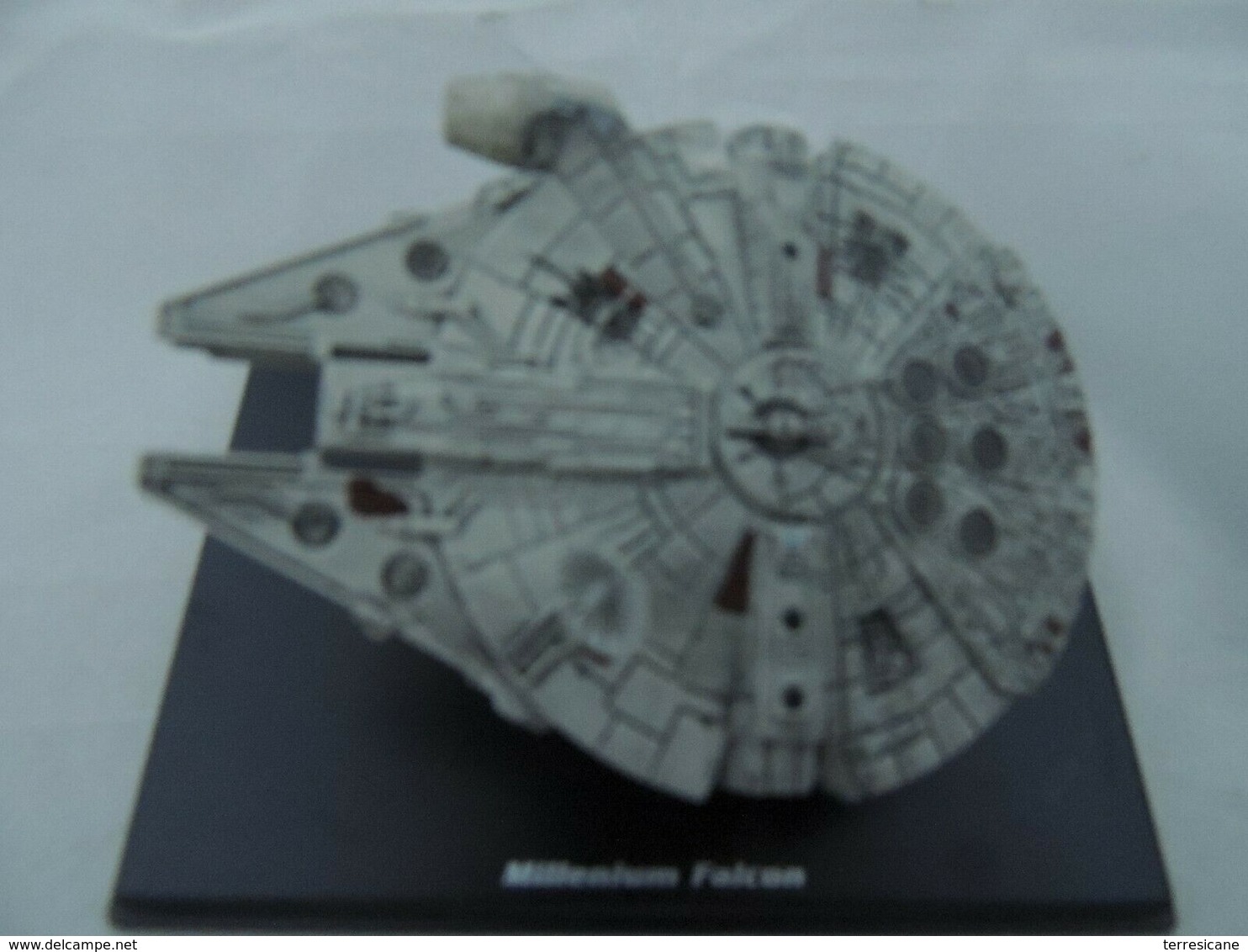 STAR WARS MODELLINO MILLENIUM FALCON IN TECA B1 - Space