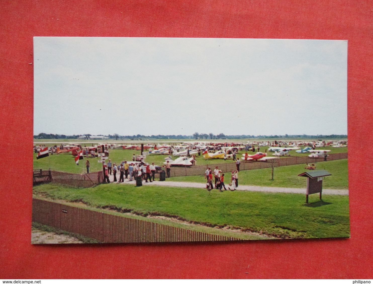 Experimental Aircraft Assoc.  Flight Line Wittman Field Wisconsin > Oshkosh   Ref 3271 - Oshkosh