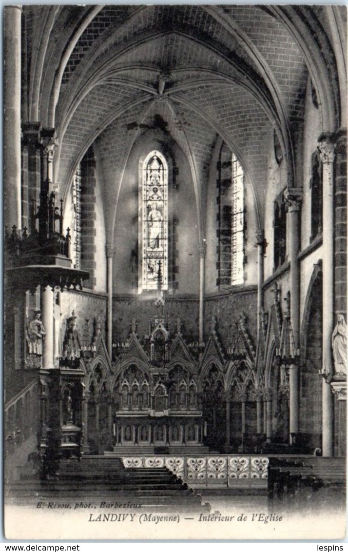 53 - LANDIVY --  Intérieur De L'Eglise - Landivy