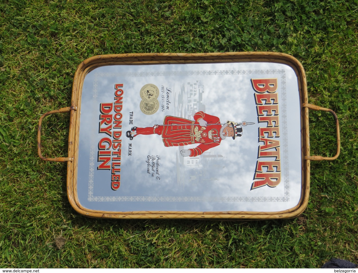 MIROIR PLATEAU BEEFEATER DRY GIN PUBLICITAIRE Avec CADRE En OSIER + 2 POIGNETS - VOIR SCANS - SUPERBE - Miroirs