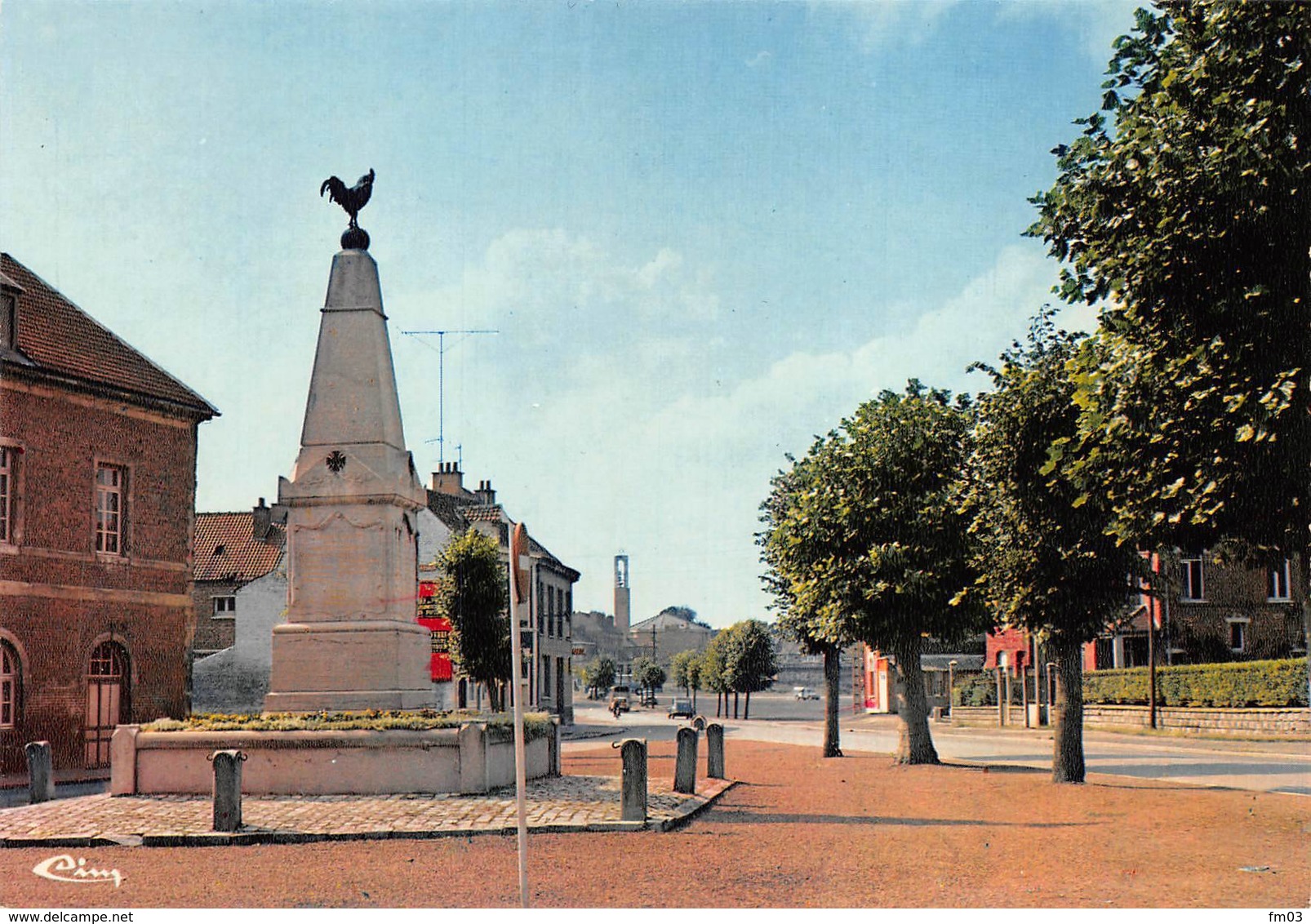 Bouchain Monument Aux Morts . - Bouchain