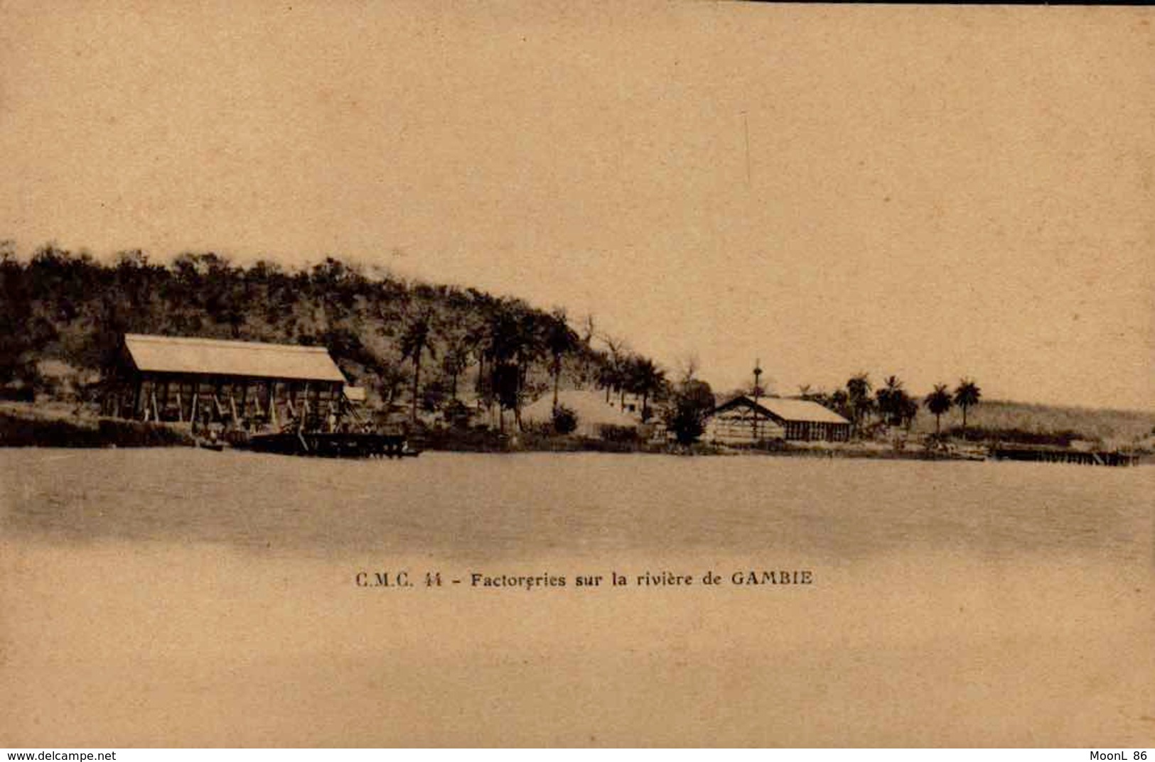 GAMBIE - Ancienne AFRIQUE OCCIDENTALE - BATHURST _ USINE FACTORERIES SUR LA RIVIERE - Gambia