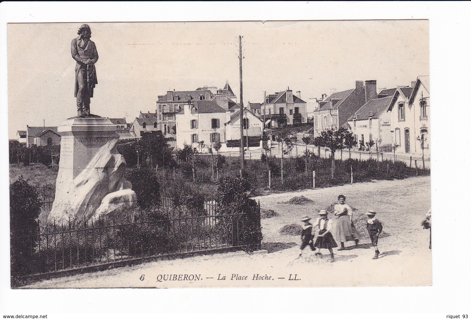 6-QUIBERON - La Place Hoche - Quiberon