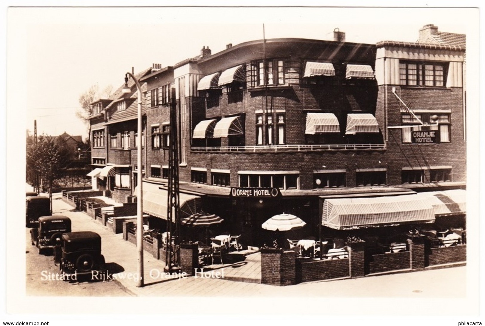 Sittard - Rijksweg Oranje Hotel Met Oldtimers - Sittard