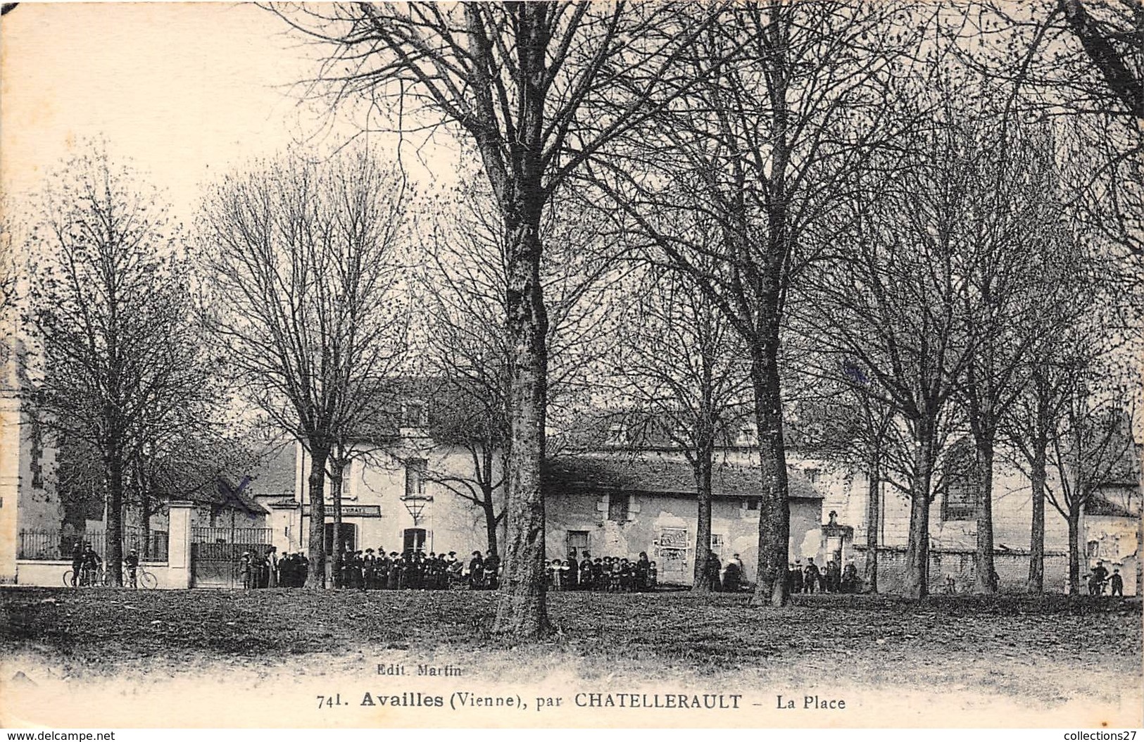 86-AVAILLES- PAR CHATELLERAULT- LA PLACE - Availles Limouzine