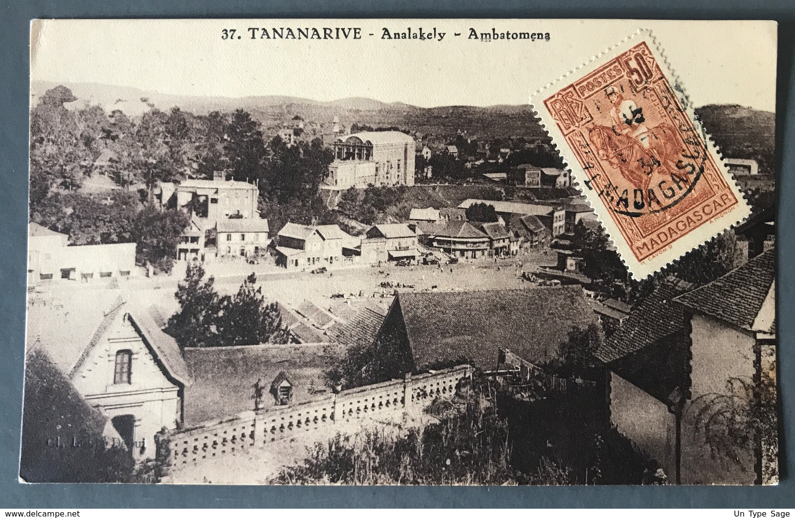 Madagascar - Carte Postale - 37. Tananarive - ANALAKELY - AMBATMENS + Y&T N°190 - (W1454) - Briefe U. Dokumente