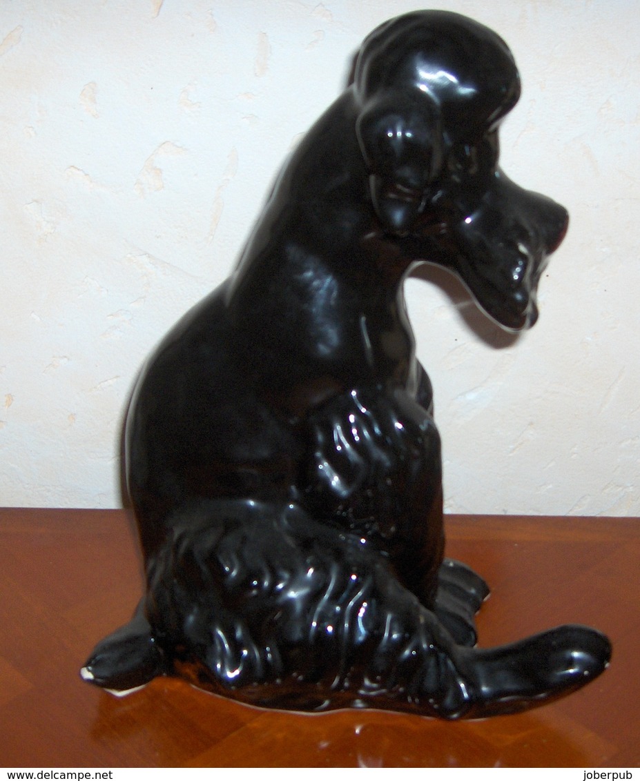 CHIEN CANICHE  FAIENCE VINTAGE VALLAURIS - Vallauris (FRA)