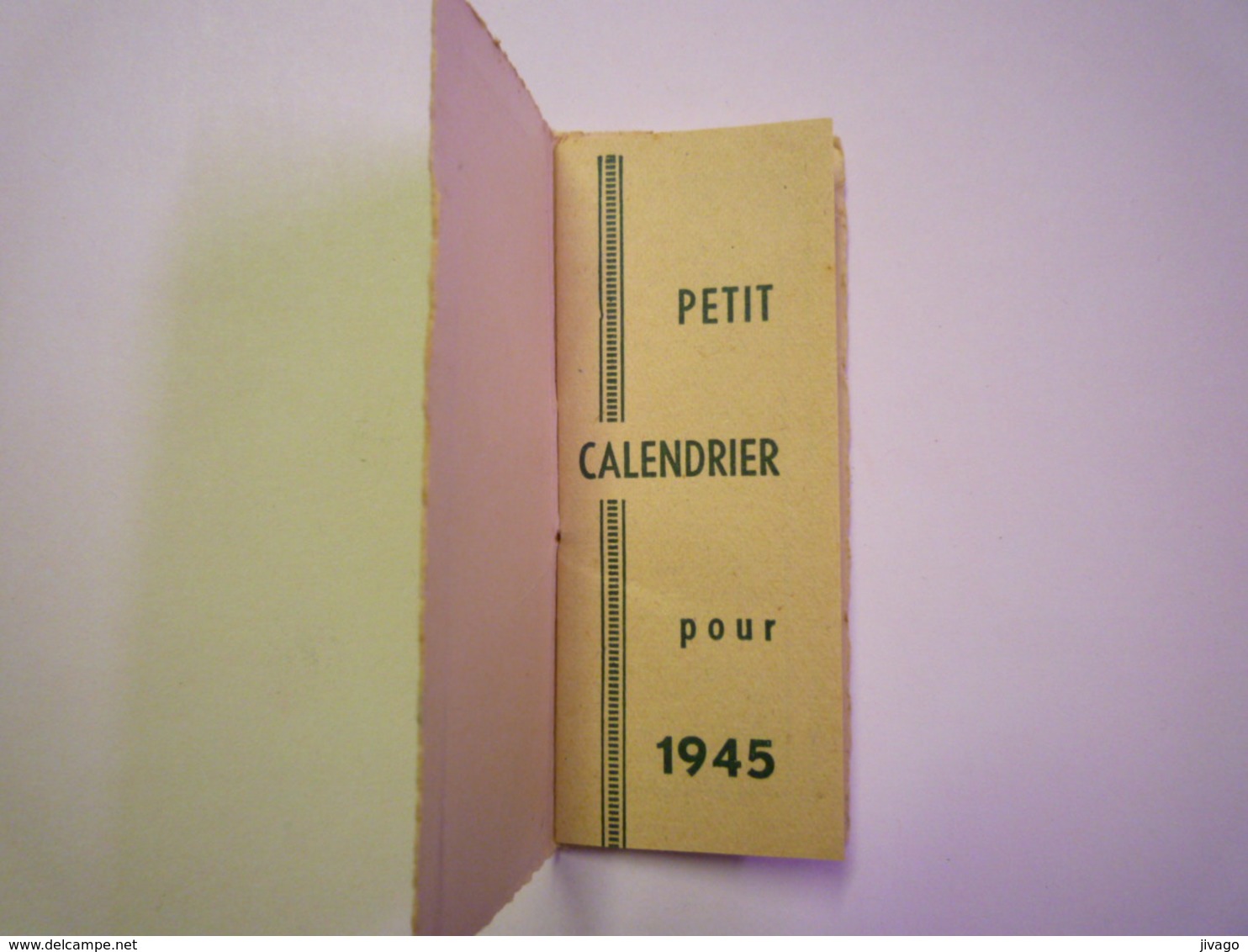 2019 - 1633  Joli Mini Calendrier  1945   (format 3,5 X 8,5cm) - Petit Format : 1941-60