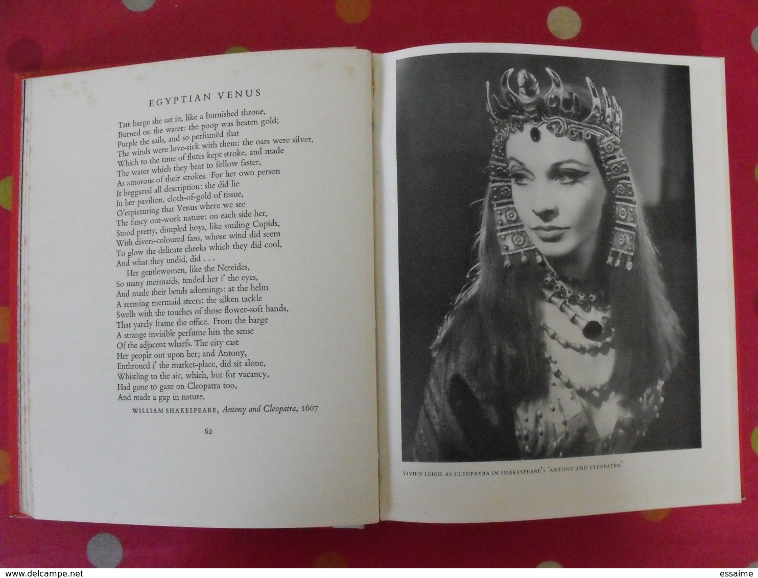 A book of beauty. an anthology of words and pictures compiled by John Hadfield. 1952. en anglais