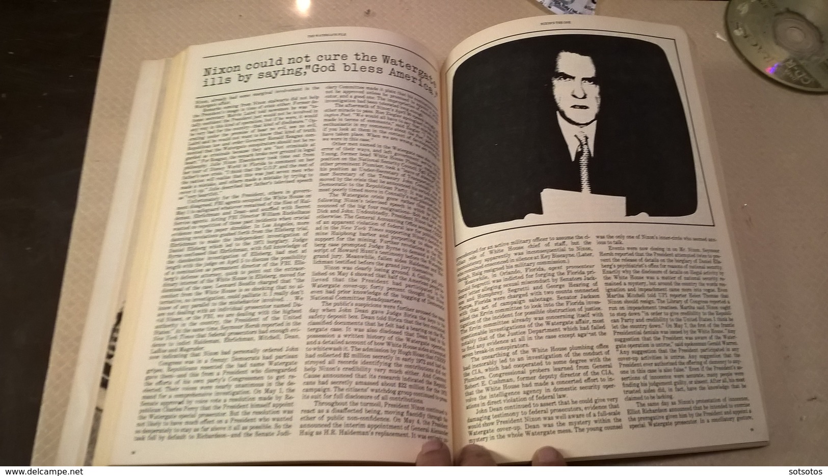 The WATERGATE FILE, a concise, illustrated guide to the peopleand events – 1973 – BUSCHEL – ROBBINS – VITKA – Ed Flash B