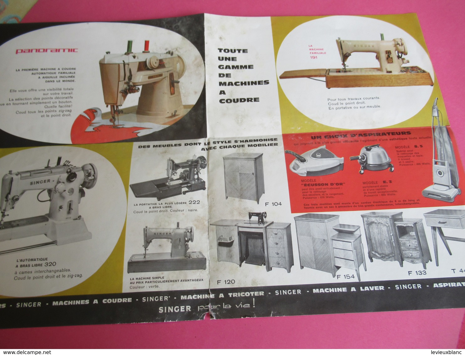 Prospectus Publicitaire 4 Volets/Machines à Coudre SINGER/C'est Aussi Cela/refrigerateur/Av De L'Opéra PARIS/1961 VPN192 - Kleidung & Textil