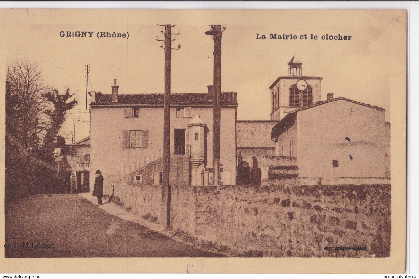 GRIGNY - La Mairie Et Le Clocher - Grigny