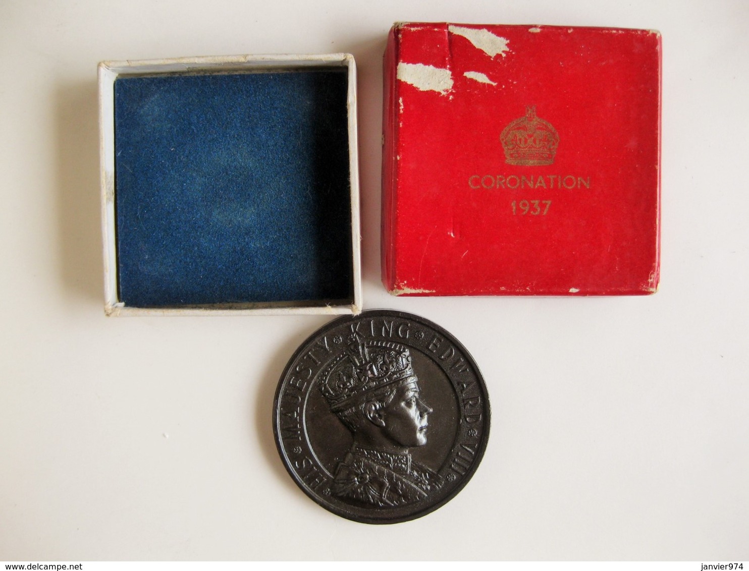 Medaille Et Boite. Edward VIII Coronation Medal Crowned 1937 - Royal/Of Nobility