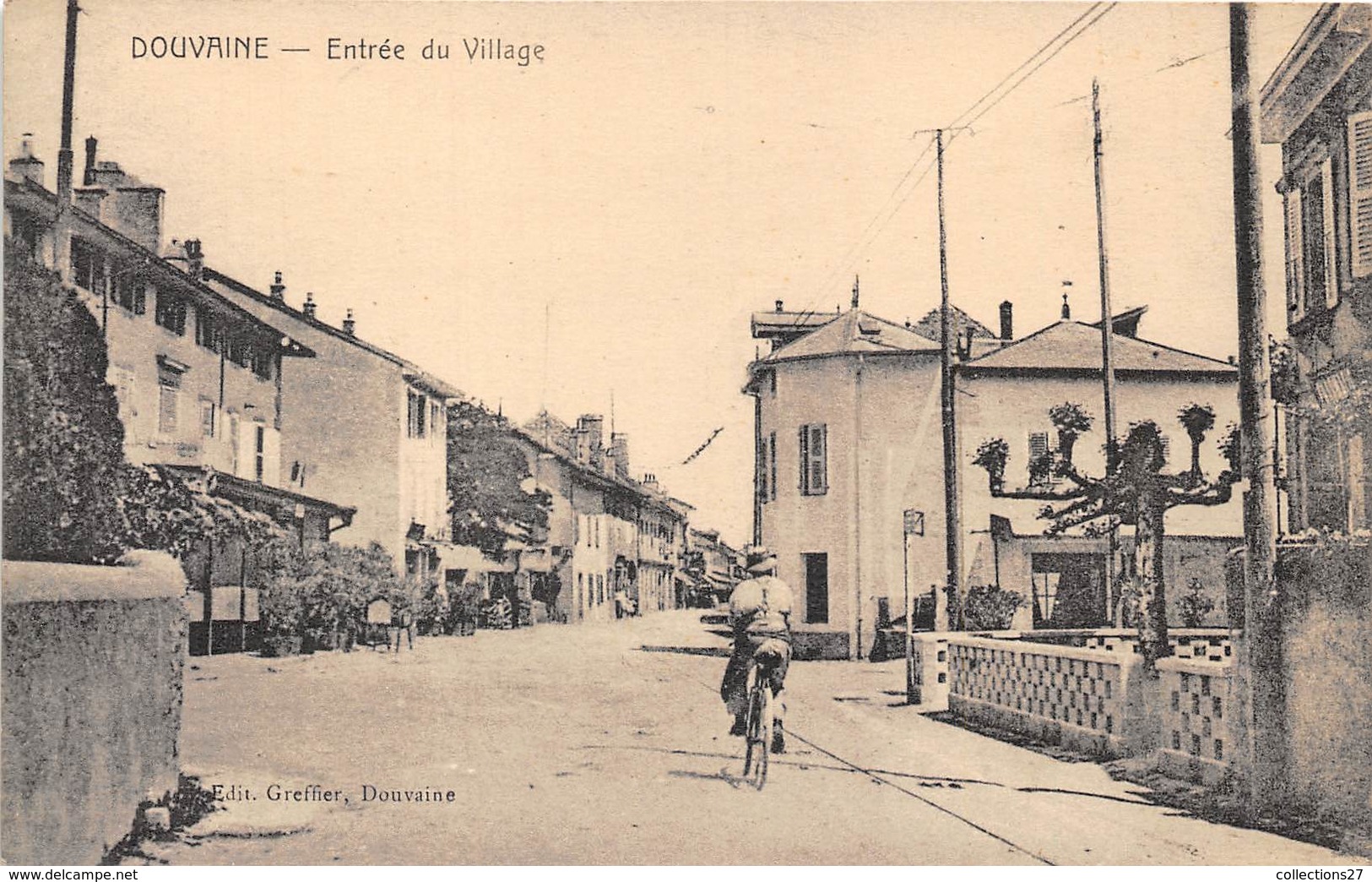 74-DOUVAINE- ENTREE DU VILLAGE - Douvaine