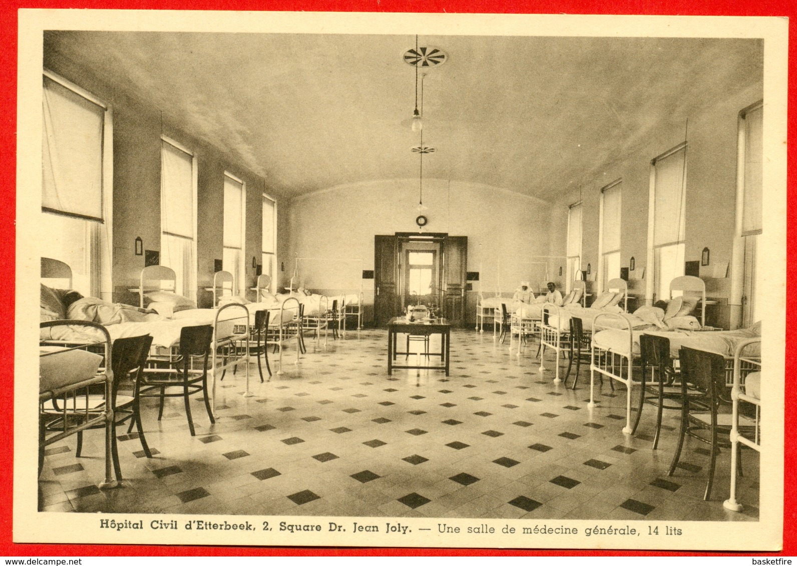 Etterbeek: Hôpital Civil - Square Dr. Jean Joly - Une Salle De Médecine Général, 14 Lits - Santé, Hôpitaux