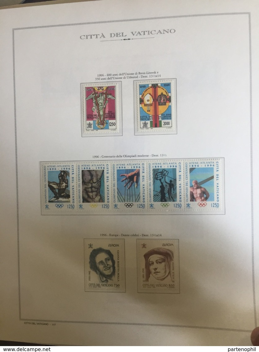 Vaticano Collezione 1969/2000 - Montata in 2 album Marini quasi completa del periodo MNH