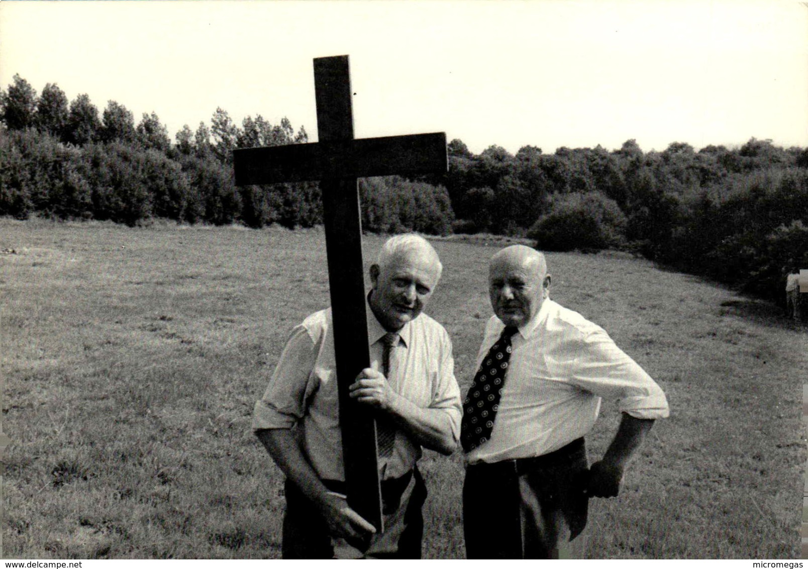 56 - CLEGUEREC - Pardon De St Anne Du Boduic. La Croix De Bois 1983 - Cleguerec