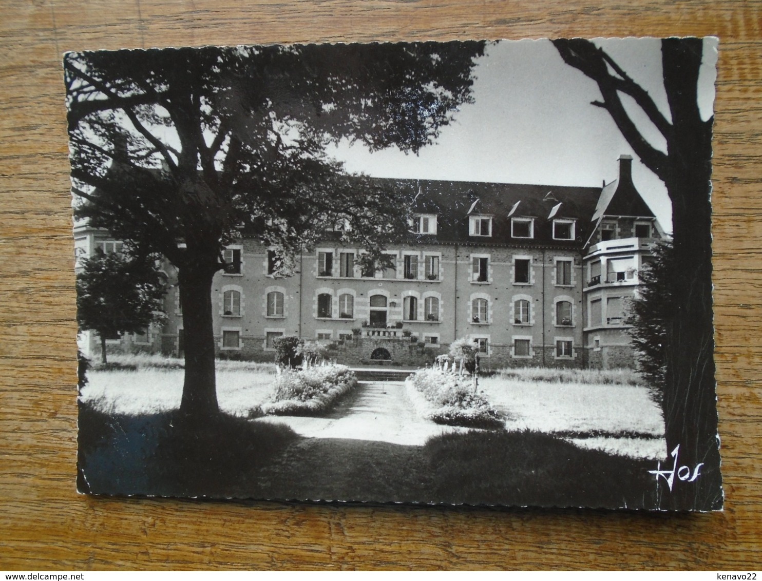 Créhen , Divine Providence De Créhen , Maison Saint-joseph - Créhen