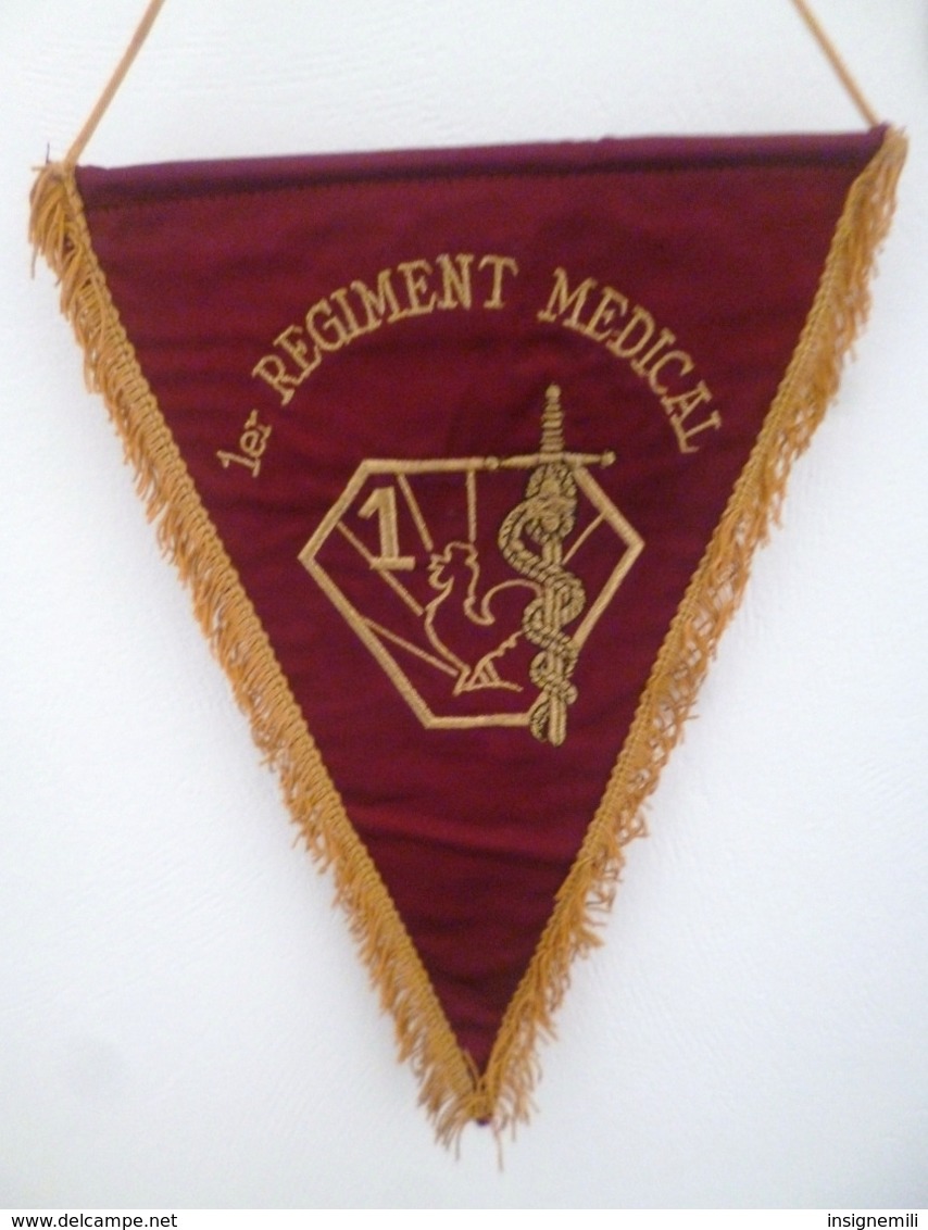 FANION 1ER REGIMENT MEDICAL - Flaggen