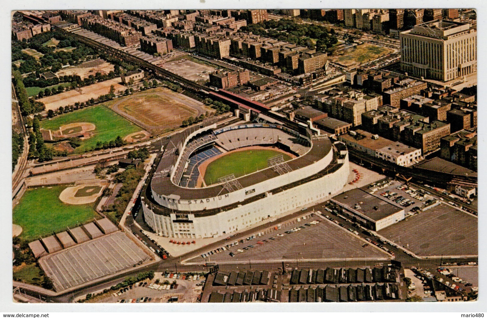 NEW  YORK    AIR  VIEW  OF  YANKEE  STADIUM      2  SCAN        (VIAGGIATA) - Stadiums & Sporting Infrastructures