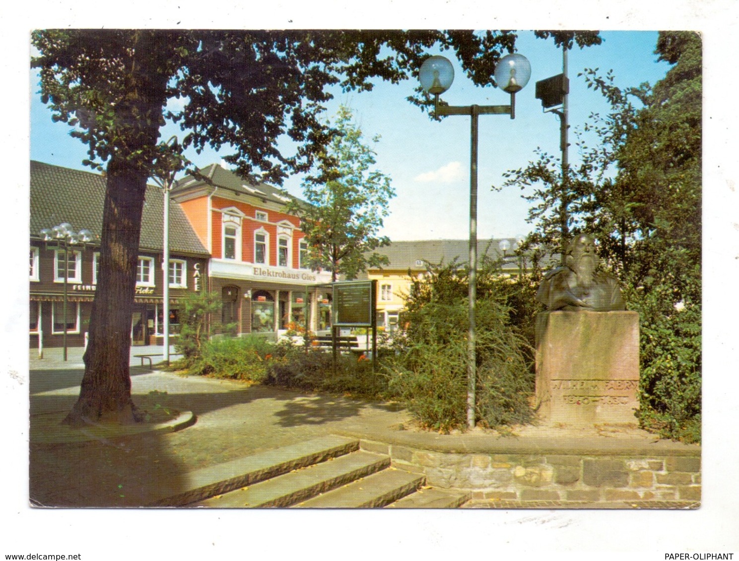 4010 HILDEN, Markt & Wilhelm Fabry Denkmal - Hilden