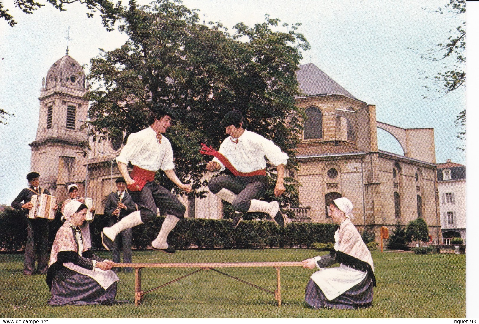 Lot 4 Cpm -GROUPE FOLKLORIQUE LANDAIS "LOUS GOUYATS DE L'ADOU"- A La Fontaine - - Dax