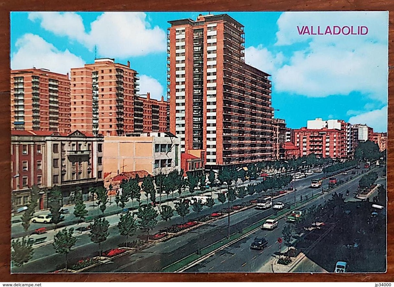 VALLADOLID Paseo De Zorrilla Y Casa De Las Mercedes 2059 (vue Des Années 60) - Valladolid