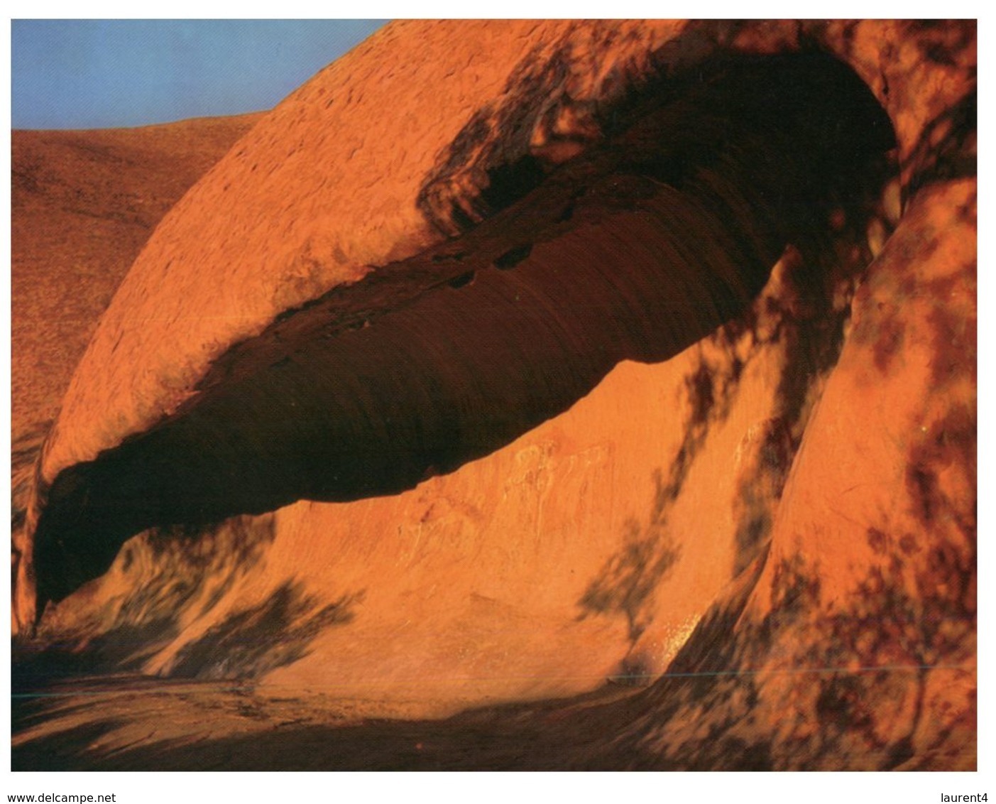 (41) Australia - NT - Ayers Rock (AKA Uluru) Sound Shell - Uluru & The Olgas