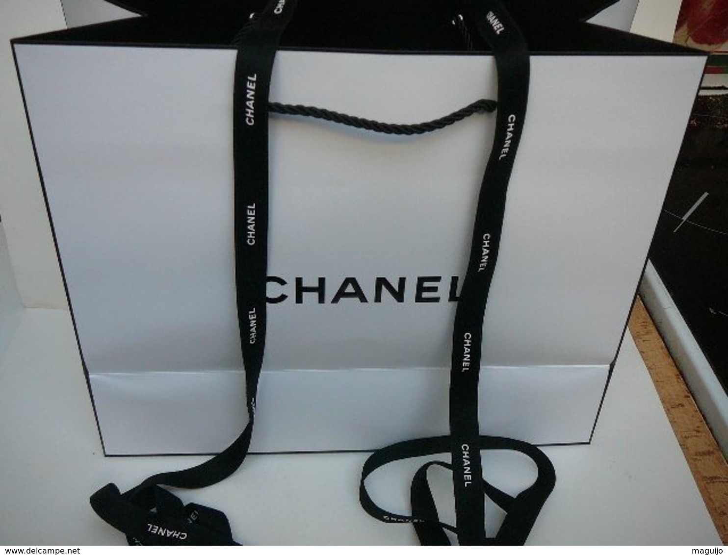 CHANEL: SAC PAPIER   NEUF + RUBAN  NEUF   ,SUPERBE  VOIR ET LIRE !! - Zonder Classificatie