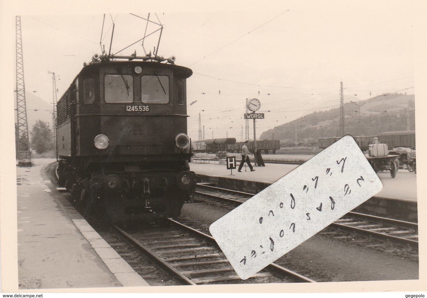 WÖRGL - Train En Gare De ...... ( Photo 12,5 Cm X 8,5 Cm ) - Wörgl