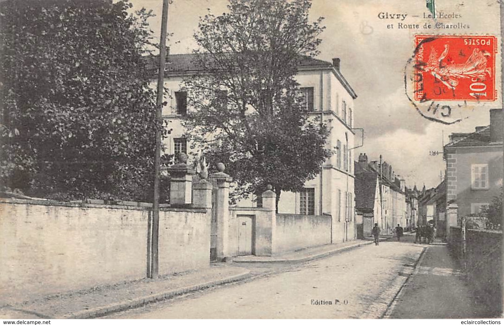 Givry          71        Les écoles, Route De Charolles      (voir Scan) - Autres & Non Classés