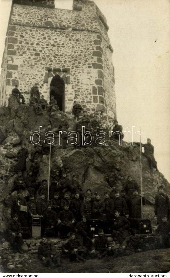 T2 1938 Léva, Levice; Bevonulás, Katonák A Lévai Várnál / Levicky Hrad / Entry Of The Hungarian Troops, Soldiers By The  - Sonstige & Ohne Zuordnung