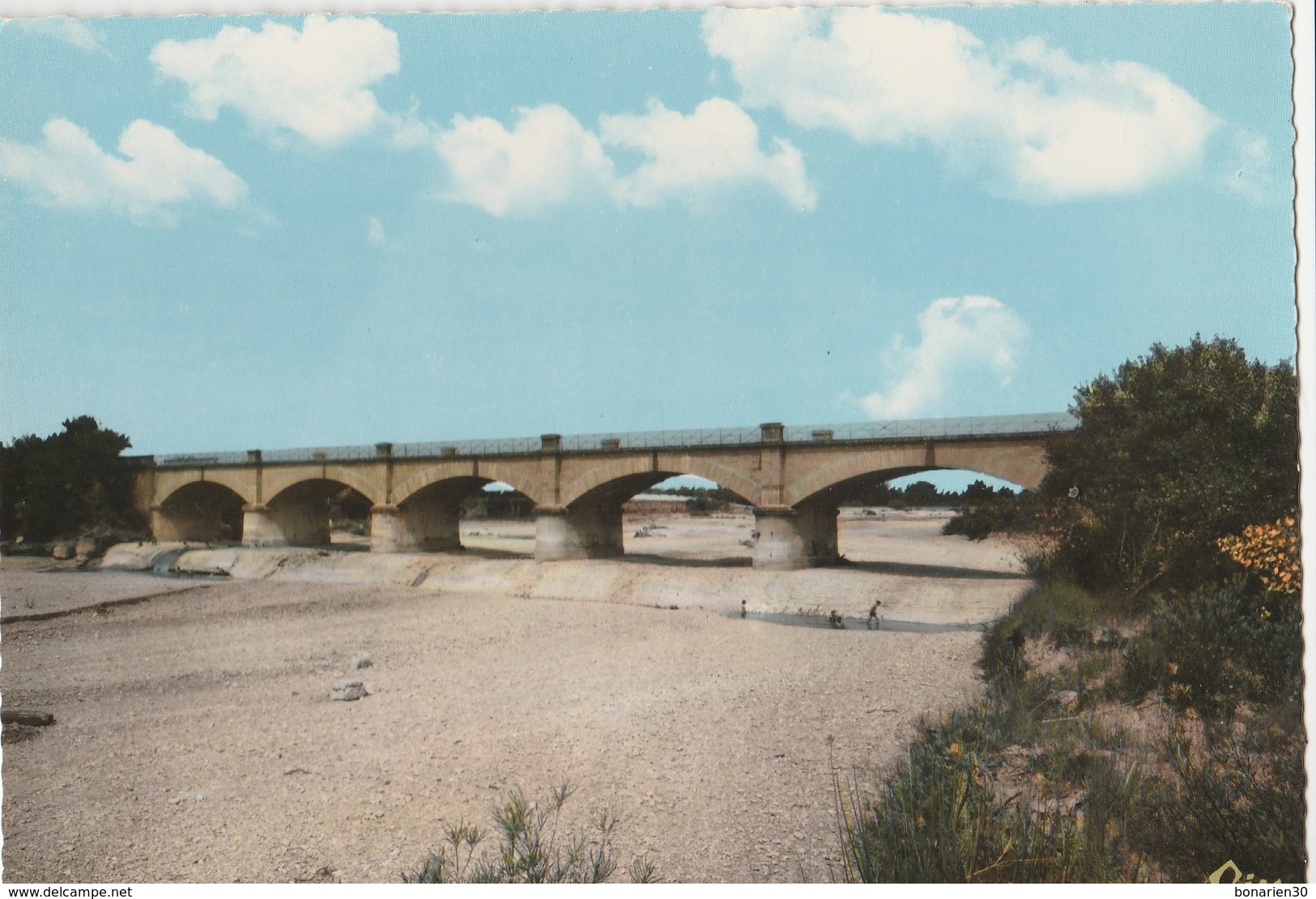 CPSM  84  CAMARET LE PONT SUR L'AIGUES - Camaret Sur Aigues