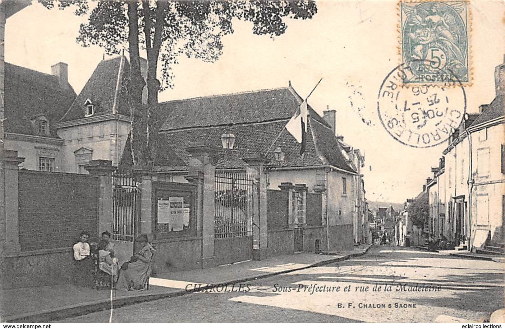 Charolles        71        Sous Préfecture Et Rue De La Madeleine        (voir Scan) - Charolles