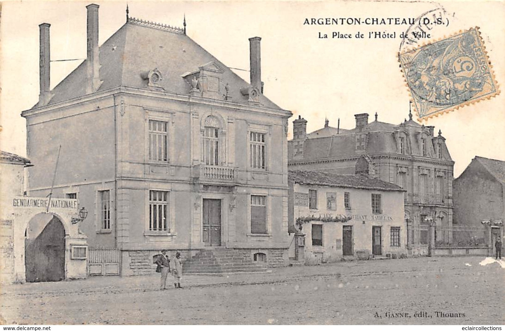 Argenton Château       79       Place De L'Hôtel De Ville   Et Café Restaurant  Marillas        (voir Scan) - Argenton Chateau