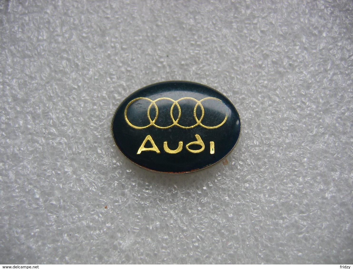 Pin's Embleme De La Marque Automobile Audi - Audi