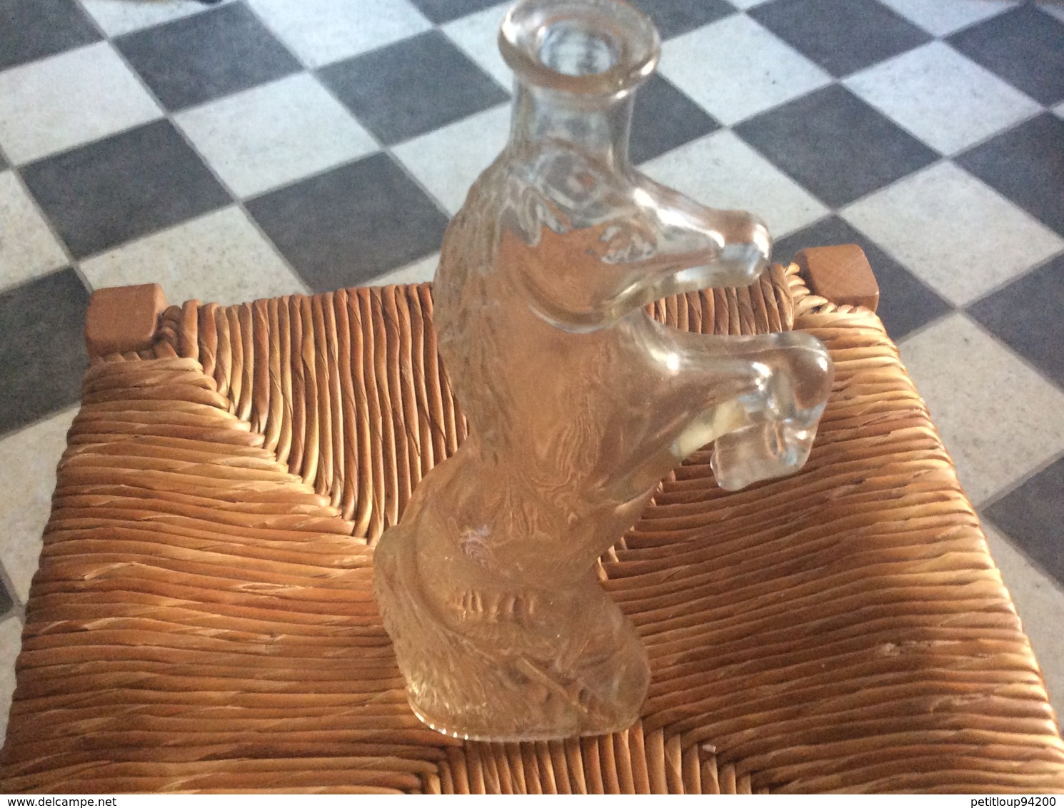 ANCIENNE BOUTEILLE EN VERRE  *Cheval Cabre  ALCOOL  Marque Kefla - Spiritueux