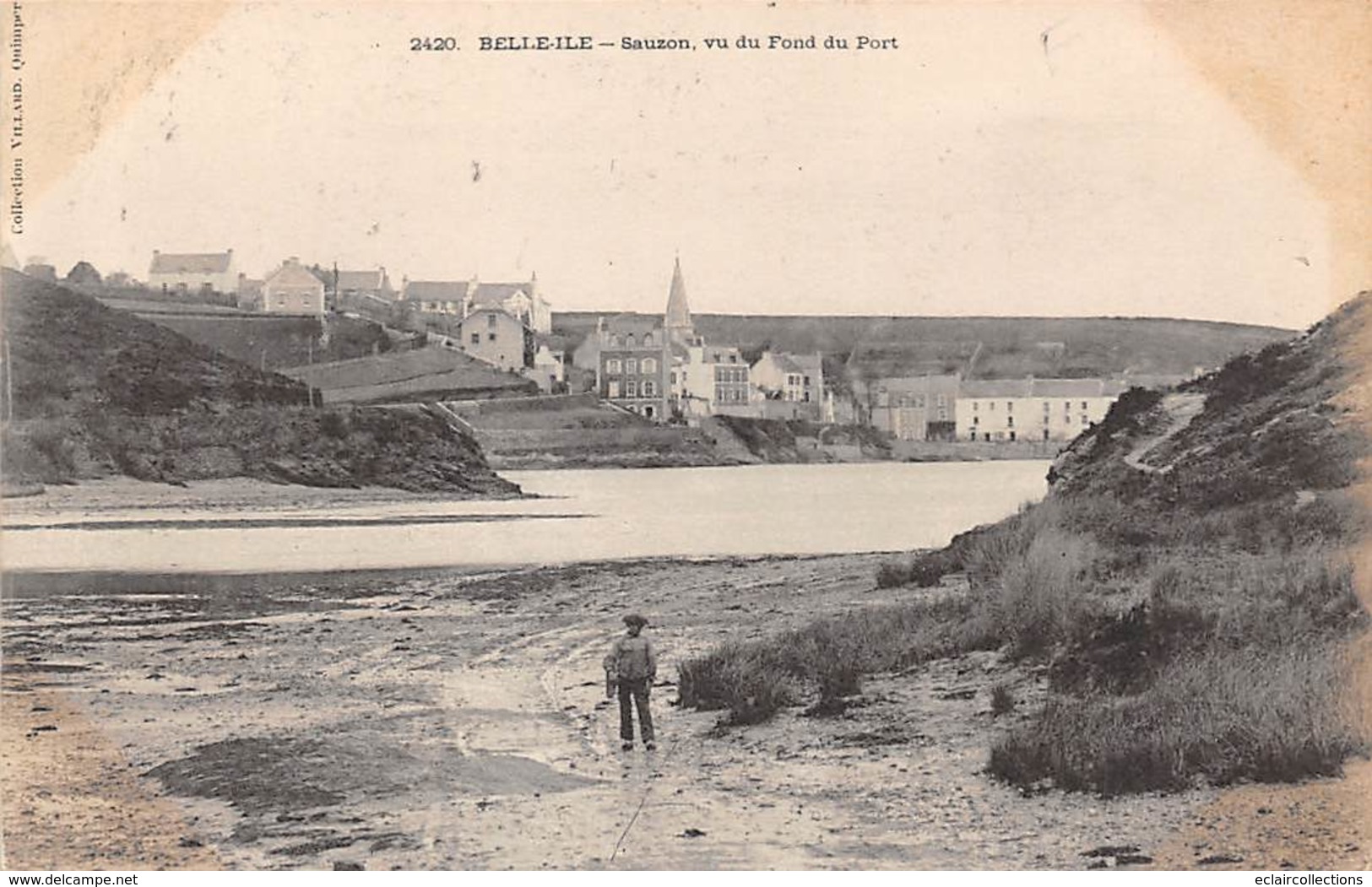 Belle Ile En Mer       56     Sauzon ..  Vu Du Fond Du Port   (voir Scan) - Belle Ile En Mer