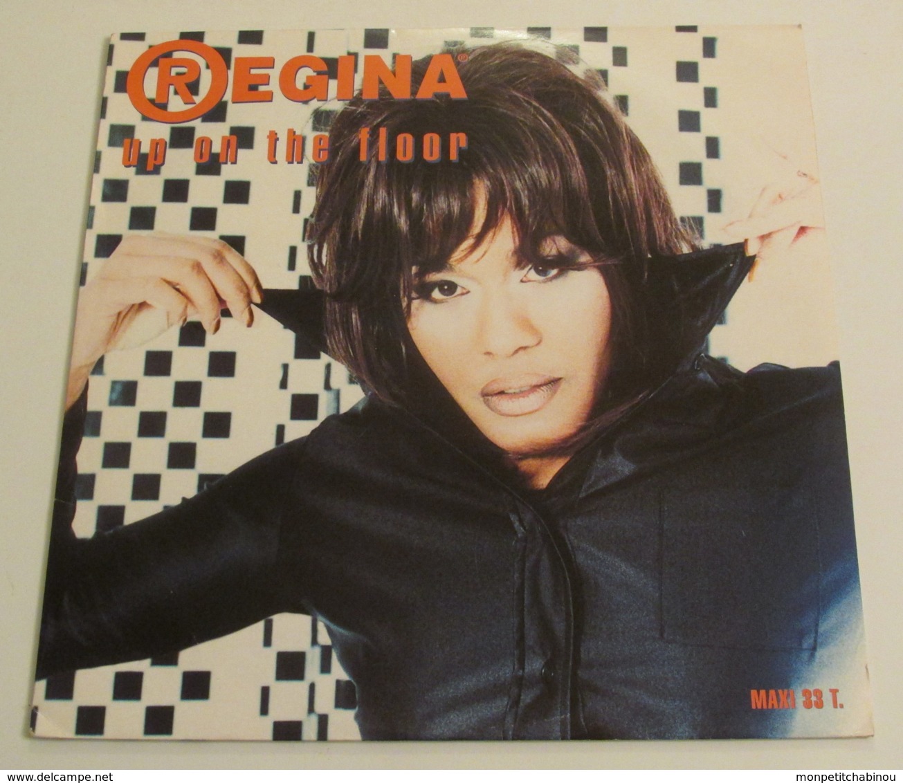 Maxi 33T REGINA : Up On The Floor - Dance, Techno & House