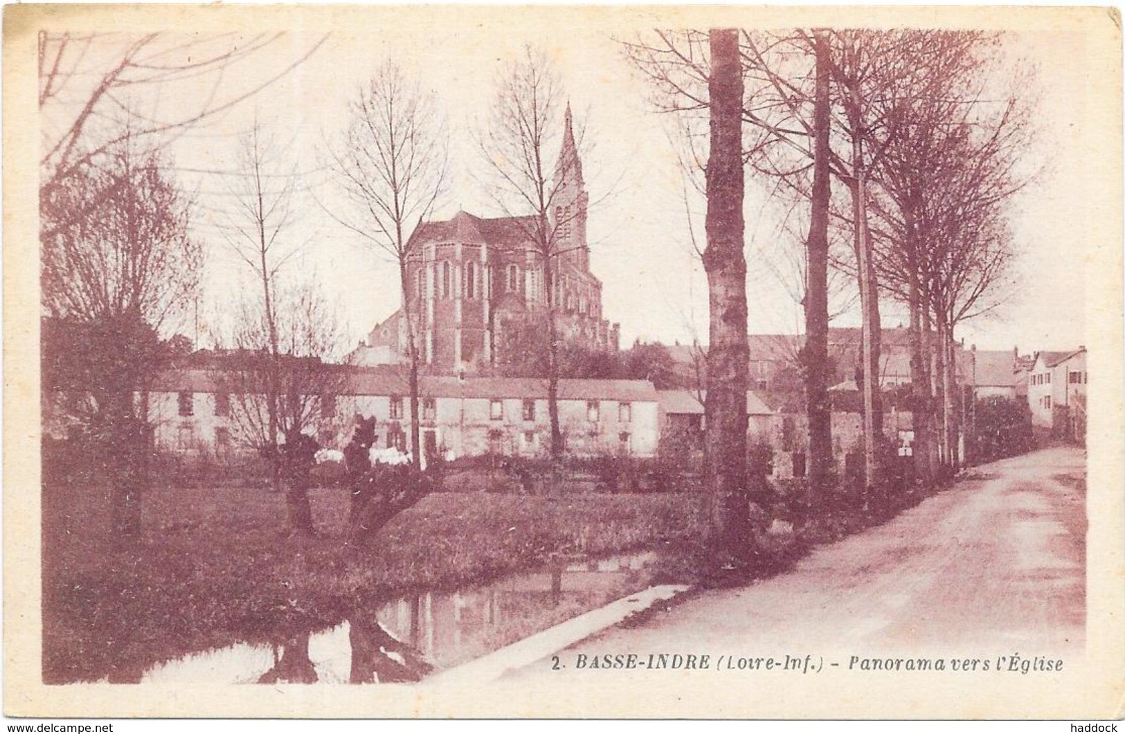 BASSE INDRE : PANORAMA VERS L'EGLISE - Basse-Indre