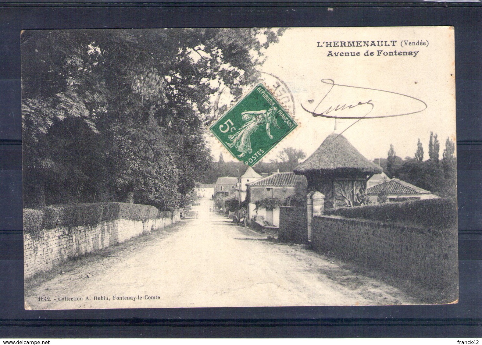 85. L'hermenault. Avenue De Fontenay - L'Hermenault