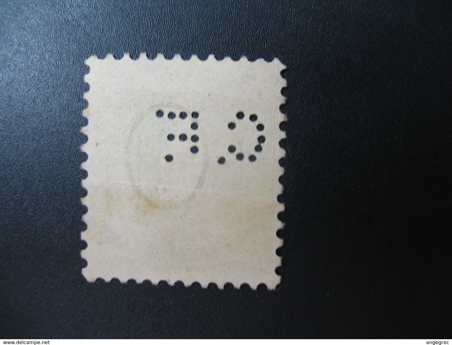 Perforé  Perfin  Suisse  à Voir ;   Perforation    CF     Ref   C 20 - Perforés