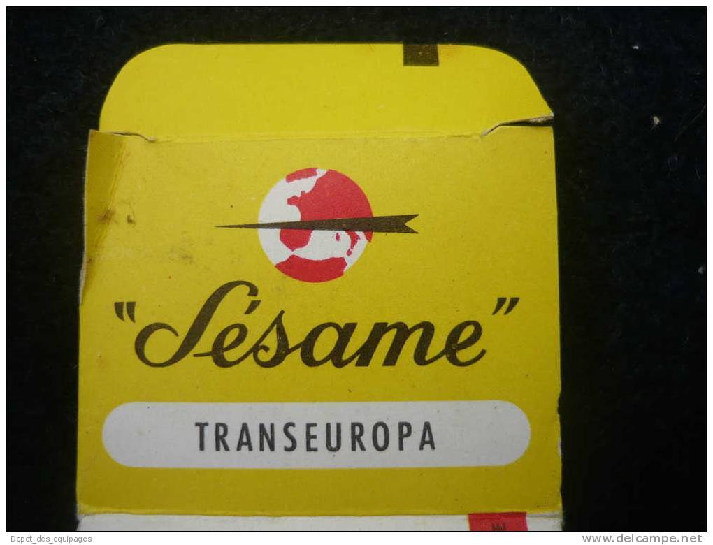 CAMION PUBLICITAIRE SESAME BERLIET STRADAIR  De Stock En Boite !!!! - Advertising - All Brands