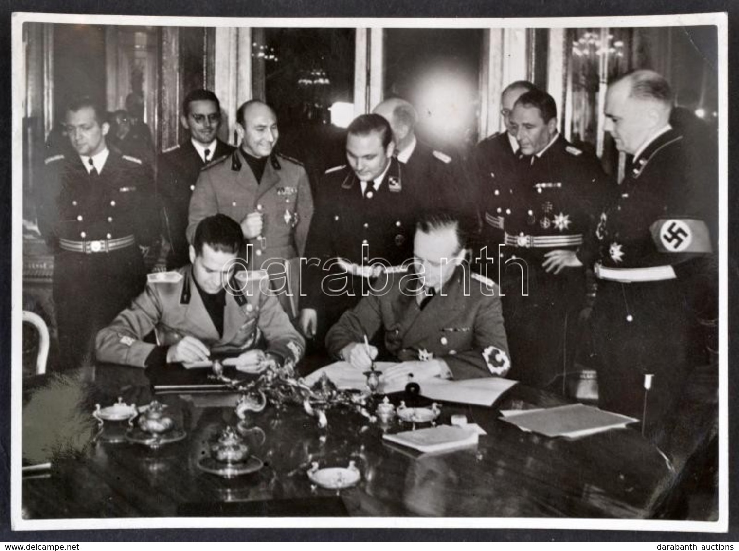 1938 Galeazzo Ciano Olasz és Joachim Von Ribbentropp Német Külügyminiszterek Aláírják Az Első Bécsi Döntést, Fotó, 12x17 - Sonstige & Ohne Zuordnung
