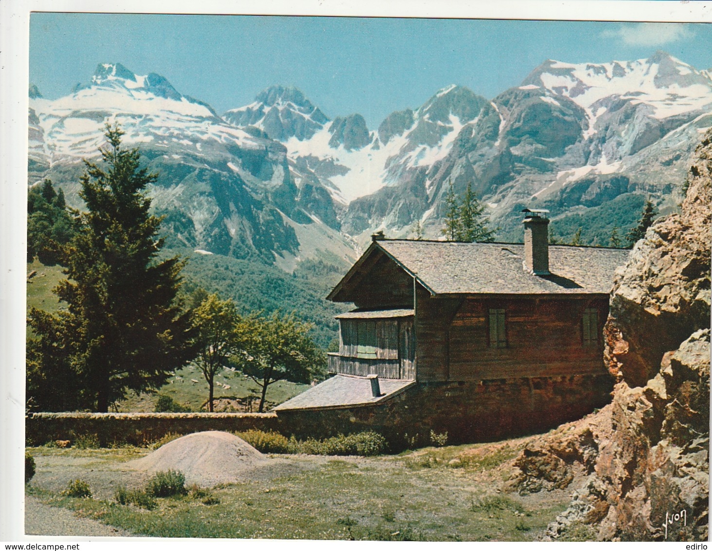 *** CALENDRIER 1974*** Paysage De Montagne  14x20cm --carte Postale Géante Calendrier Au Dos Offert  éditions  YVON - Grand Format : 1971-80