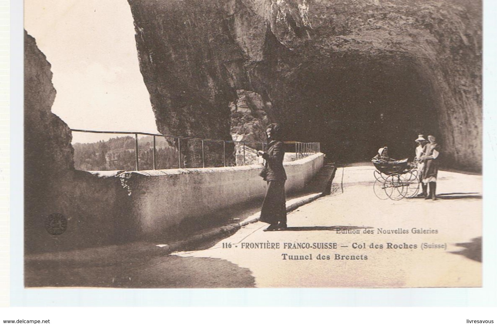 CPA Suisse Frontière Franco-Suisse Col Des Roches (Suisse) Tunnel Des Brenets (carte Animée) - Roches