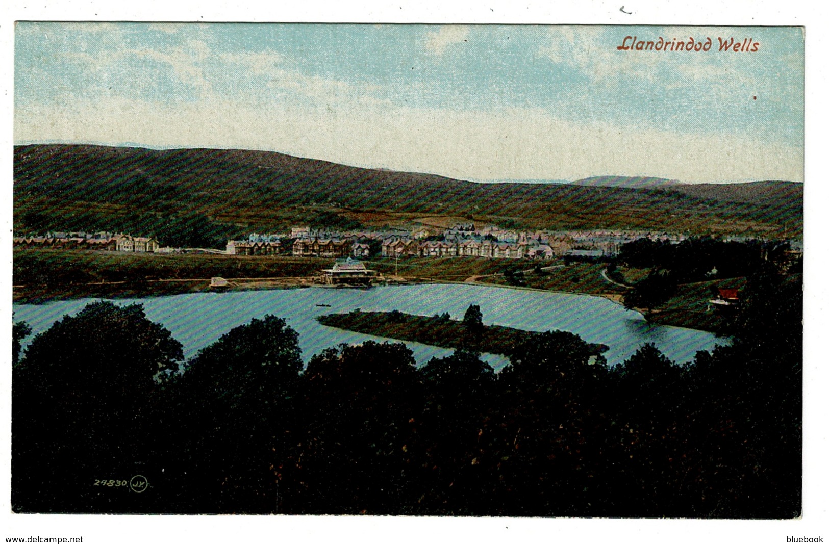 Ref 1347 - Early Postcard - Llandrindod Wells Lake & Town - Radnorshire Wales - Radnorshire