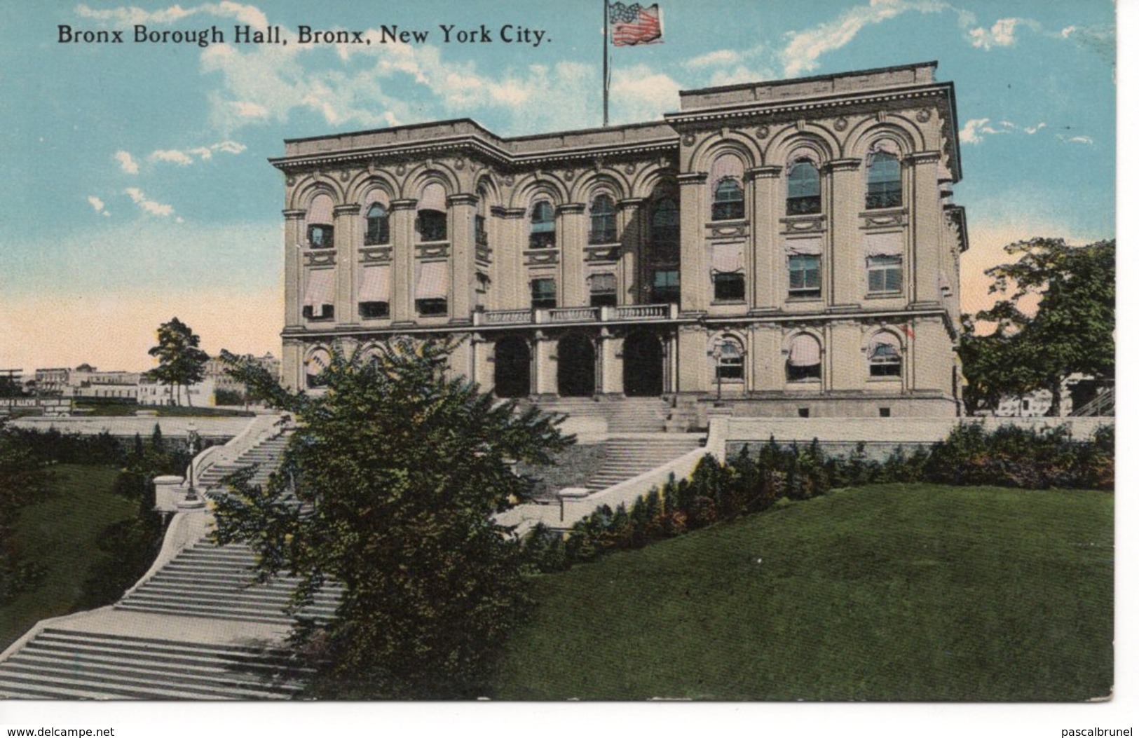 NEW YORK CITY - BRONX - BRONX BOROUGH HALL - Bronx